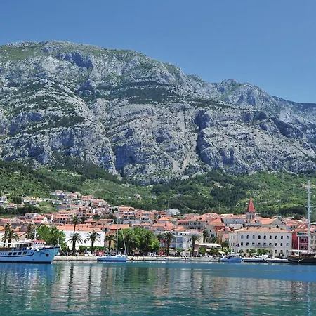 Feriehus Awesome In With Sauna Makarska