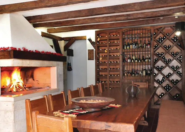 Cozy In With Sauna 마카르스카